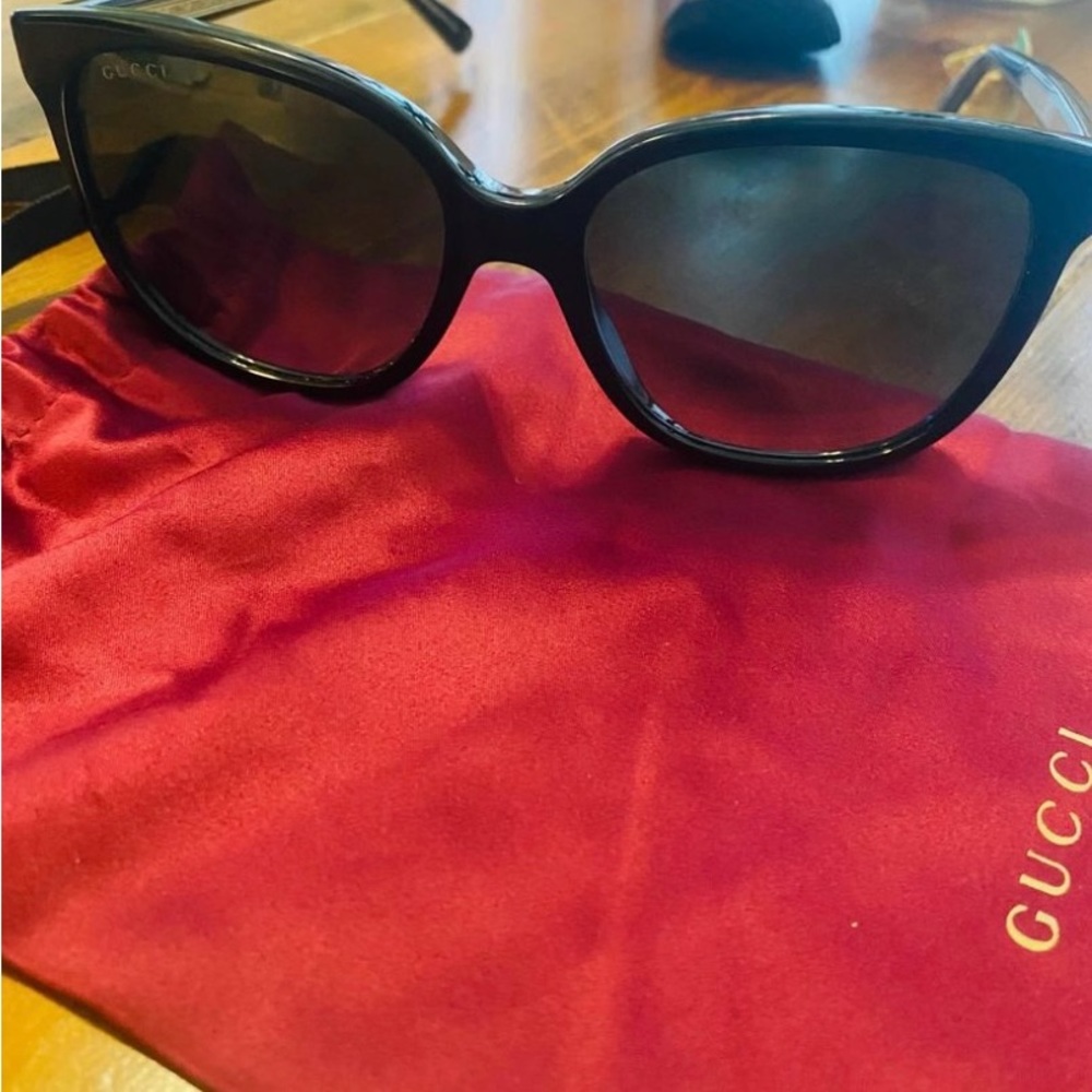 Gucci sunglasses - Picture 3 of 4